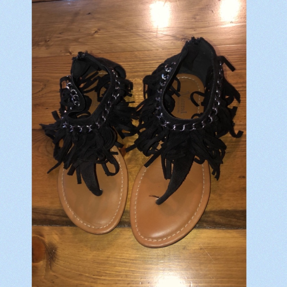 Fringe Sandals😘